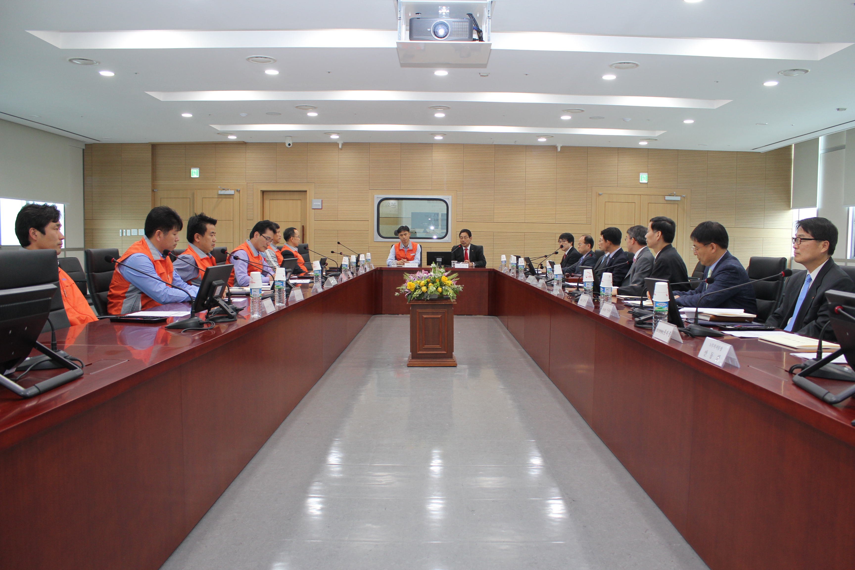 20140416-14년 제1차 대표교섭 본 회 의15.JPG